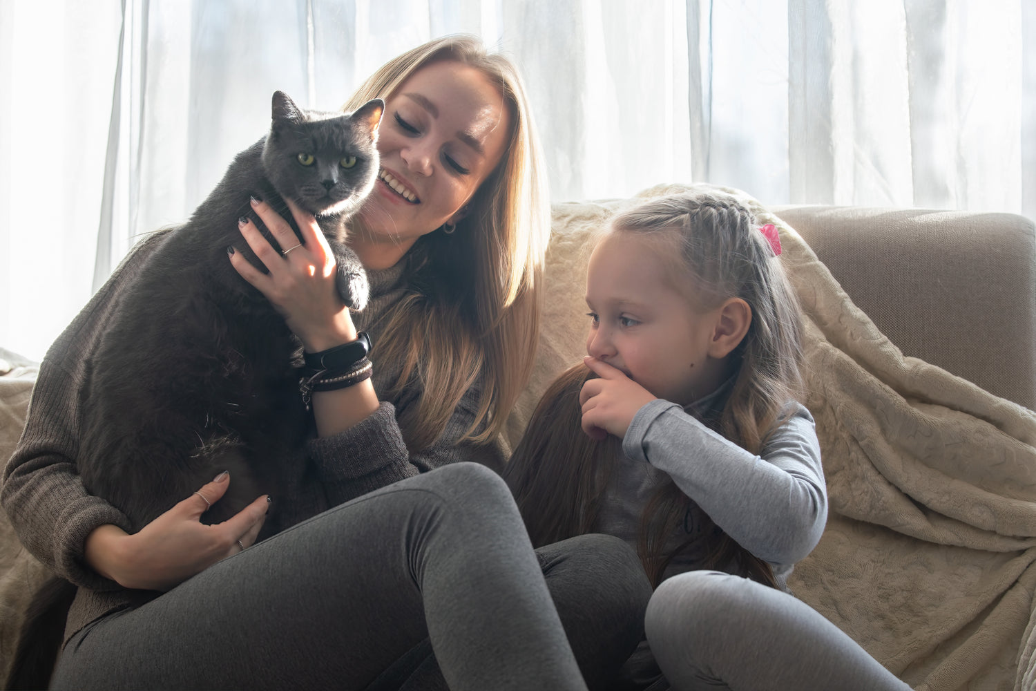 Leer hoe je katten en kinderen veilig en gelukkig samen kunt laten leven